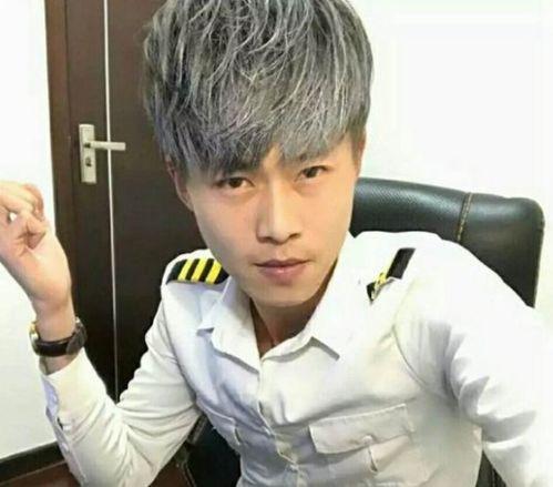 许华升最新出行爆料,揭秘明星日常